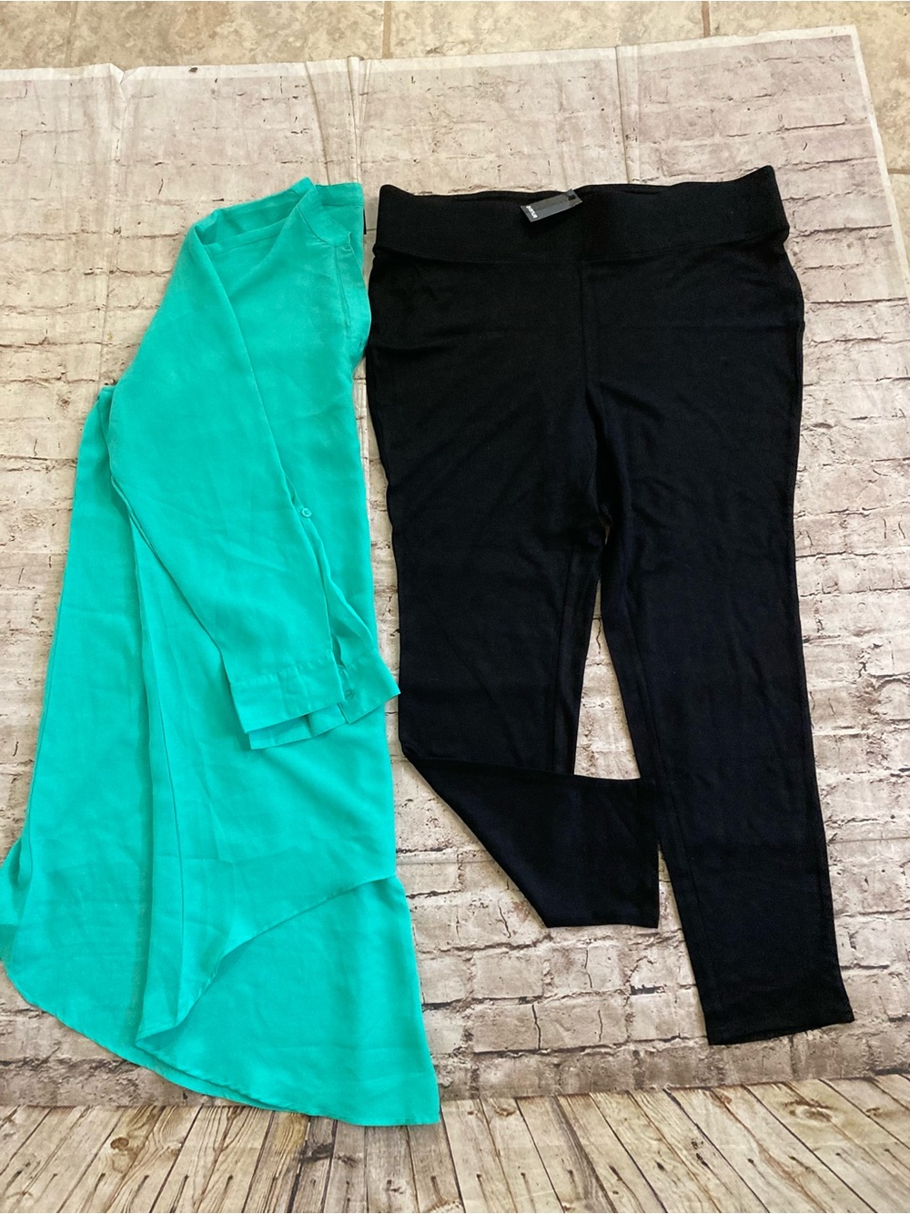 🔥 Bundle of 2 ,Black Avenue legging& longest sleeve turquoise chiffon top 1X-XXL